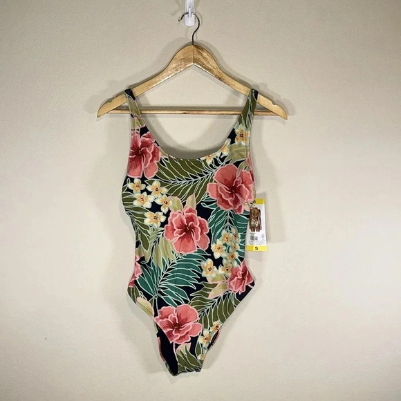 Hurley NWT One Piece UPF 50+ Protection Swimsuit Size Small Women Beach Resort - Picture 1 of 11